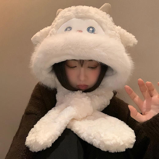 【保暖3合1❗️萌趣毛绒帽】软糯糯保暖抗寒，加绒加厚亲肤柔软，(内含气囊) 捏一捏耳朵也跟着动，宽厚围脖保护颈脖，防寒护耳雷锋帽女学生骑行护颈围脖QQ 商品图0