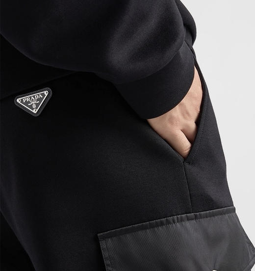 Pr@da，男士侧口袋棉质加绒卫裤。   灰色。黑色 商品图3