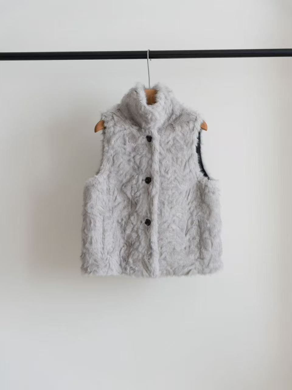 环保皮草高领马甲