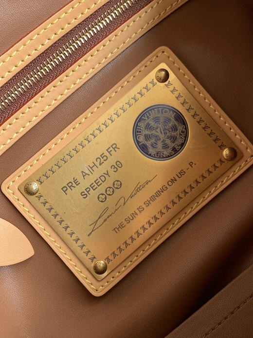 秋冬特惠💰1670 渠道级LV【全钢五金 MB163c01变码芯片】te级LV 全套包装 M14064红色本款Speedy P9 Bandoulière30手袋 商品图8