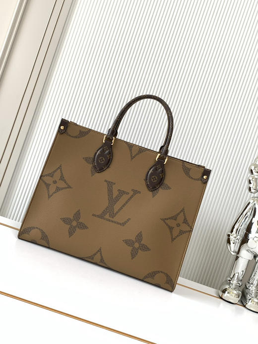 秋冬特惠💰1160 渠道货LV【全钢五金 变码芯片】te级LV 全套包装 M45039老花肩带托特包 Onthego 中号手袋 商品图2