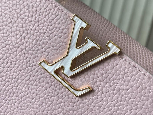 秋冬特惠💰1700 渠道级LV 新品 te级LV 动态芯片 M25611/M48865蜥蜴贝母珍珠链条 本款手袋 商品图3