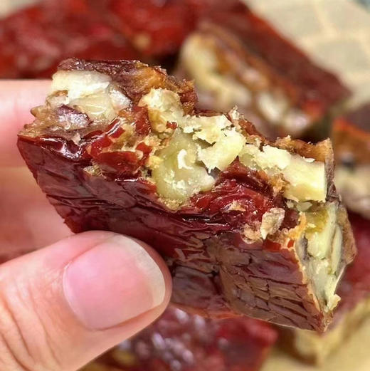 【枣夹核桃】红枣香味浓郁，精选上等核桃仁，配料表只有枣和核桃，健康好吃又营养 商品图3