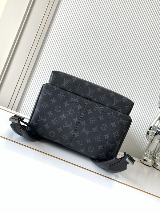 秋冬特惠💰1450 渠道级LV【全钢五金 MB163c01变码芯片】te级LV 全套包装 M22558黑花 本款 Discovery 小号双肩包 商品图3