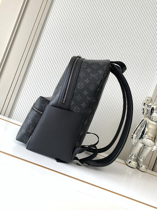 秋冬特惠💰1450 渠道级LV【全钢五金 MB163c01变码芯片】te级LV 全套包装 M22558黑花 本款 Discovery 小号双肩包 商品图1