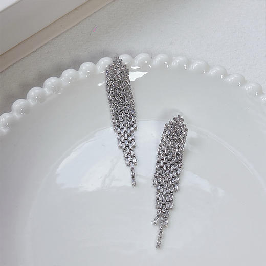 优雅灵动流苏设计感银针耳环-纪念日百货门店同款167796039 商品图1