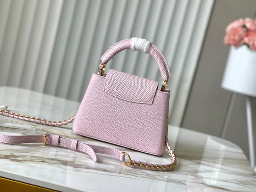 秋冬特惠💰1600 渠道级LV 新品 te级LV 动态芯片 M25611/M48865蜥蜴贝母珍珠链条 本款手袋 商品图2