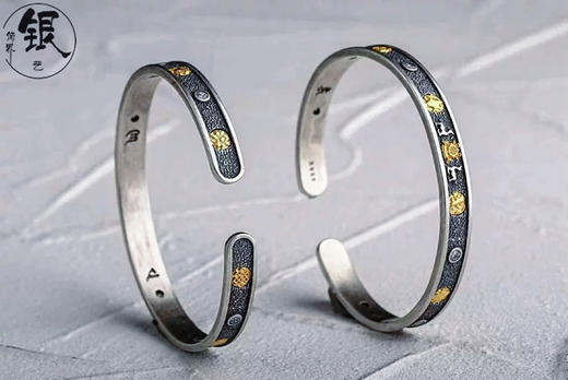 925银镀金八吉祥手镯錾刻藏八宝吉祥图双鹿纹饰手镯 商品图5