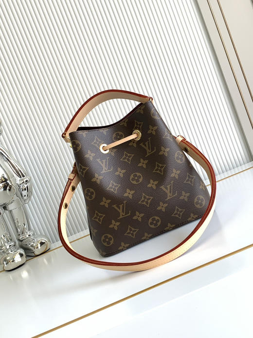 秋冬特惠💰1200 渠道级LV【全钢五金 MB163c01变码芯片】te级LV 全套包装 M46581老花 迷你水桶包系列 NÉONOÉ BB手袋 商品图4