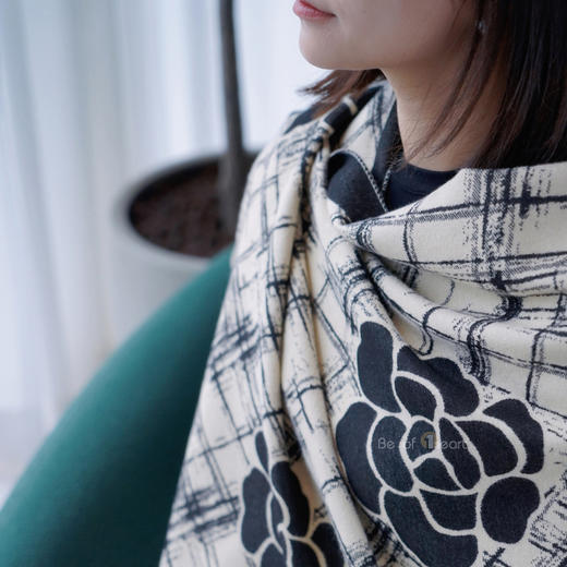 衣柜里绝对不能少的围巾 秋冬的穿搭灵感Be of ①heart|秋冬围巾大披肩系列温暖整个秋冬，全方位展示你的美 商品图2