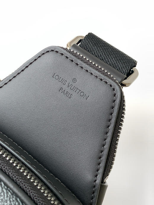 秋冬特惠💰1180 渠道级LV【A钢五金 MB163c01变码芯片】te级LV 全套包装 M47137黑花  M47137黑花本款 Avenue 小号单肩包 商品图5