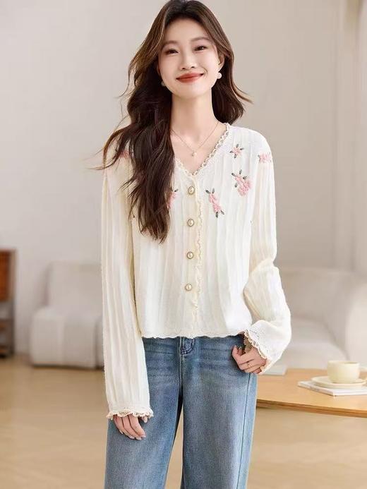 【韩系毛衣】2025法式温柔风花朵针织毛衣开衫-喜出 商品图4