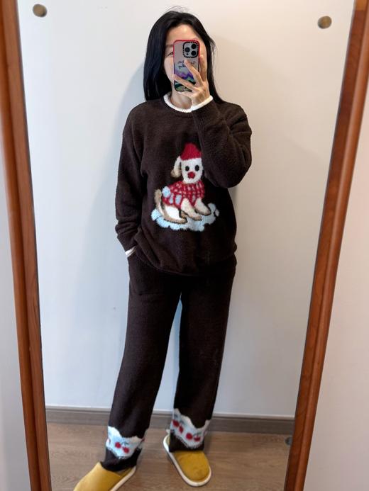 圣诞趣味小狗印花  冬季 半边绒睡衣套装  休闲家居服 可外穿  软乎乎的暖~享受居家的每一天 商品图1