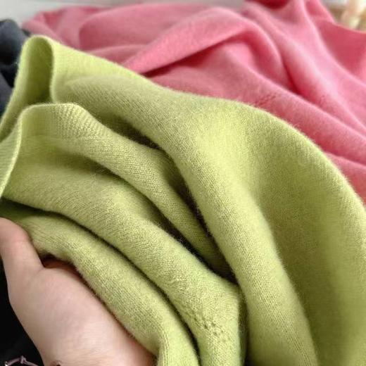 天衣无缝小V领连帽羊毛衫 商品图13