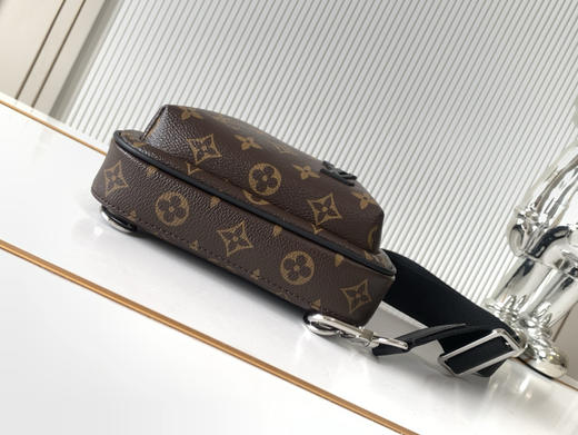 秋冬特惠💰1200 渠道级LV【全钢五金 MB163c01变码芯片】te级LV 全套包装 M46327老花 本款 Avenue 单肩包 商品图3