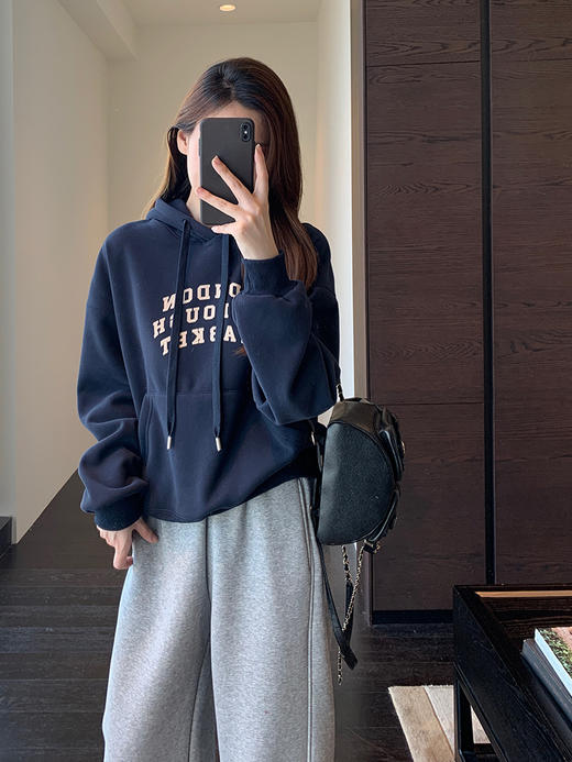 超显嫩❗️卫衣裤套装一套入👍【梅茵凯琳Meline Kaylin羚羊绒阔腿裤/印花连帽卫衣】⚠️柔软好穿，裤子一体绒设计‼️  ⚠️舒适感拉满，连帽设计慵懒防风，修饰腰身！ 商品图9