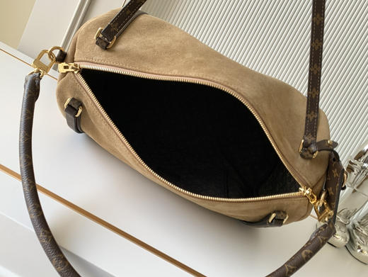 秋冬特惠💰1590 渠道级LV【全钢五金 MB163c01变码芯片】te级LV 全套包装 M26358磨砂皮卡其 本季 Express 中号手袋 商品图7