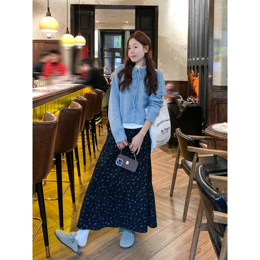 <曾小咸推荐> 现货秒杀！微信超特价！蓝色蝴蝶结短款毛衣开衫 日常179.99 立减90 秒杀89.99！ 商品图2