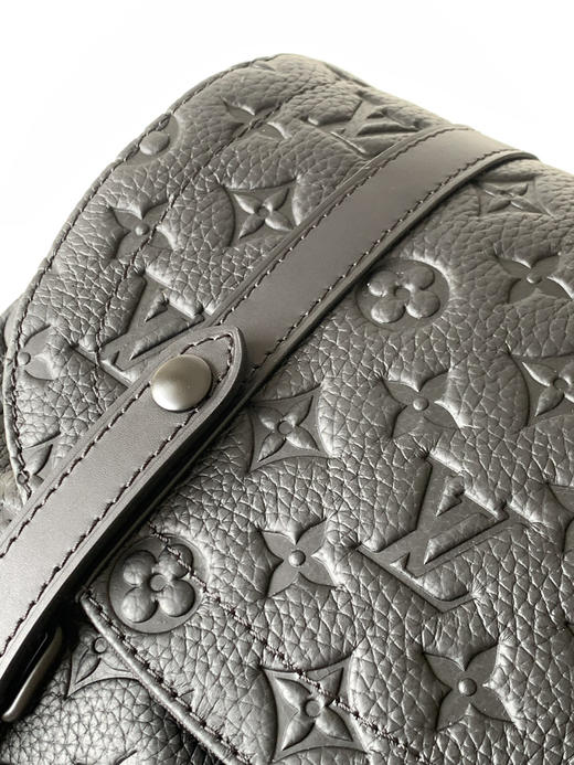 秋冬特惠💰1630 渠道级LV【全钢五金 MB163c01变码芯片】te级LV 全套包装 M55699黑色原厂皮 本款Christopher 中号双肩包 商品图4