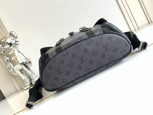 秋冬特惠💰1470 渠道级LV【全钢五金 MB163c01变码芯片】te级LV 全套包装 M46331黑拼灰花 本款Christopher 小号双肩包 商品图3