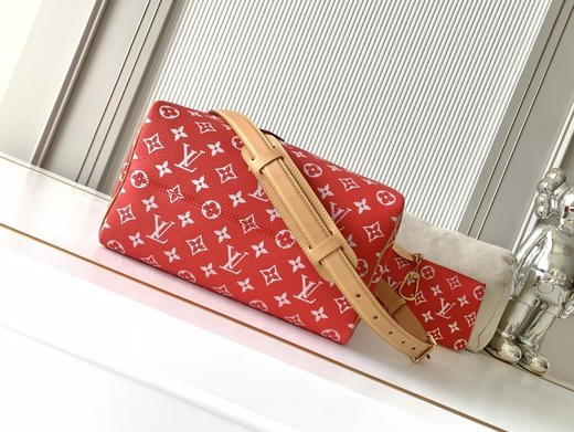 秋冬特惠💰1670 渠道级LV【全钢五金 MB163c01变码芯片】te级LV 全套包装 M14064红色本款Speedy P9 Bandoulière30手袋 商品图3