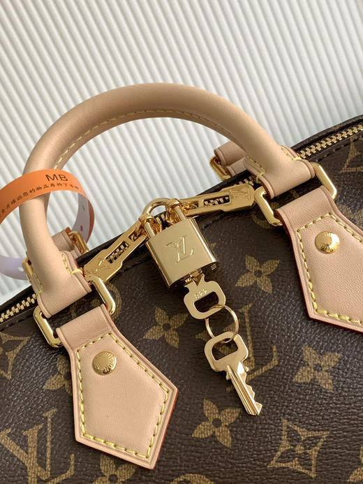 秋冬特惠💰1200 渠道级LV【全钢五金 MB163c01变码芯片】te级LV 原厂皮配全套包装 M46234 老花红织带 商品图4