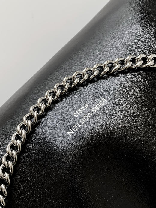 秋冬特惠💰1630 渠道级LV【全钢五金 MB163c01变码芯片】te级LV 全套包装 M25545黑色 Off Duty中号手袋出自LVVibe系列 商品图4