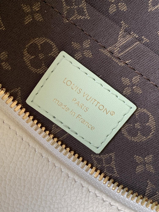 秋冬特惠💰1490 渠道级LV【全钢五金 MB163c01变码芯片】te级LV 全套包装 M26905米白拼色 本款 Express 小号手袋 商品图8