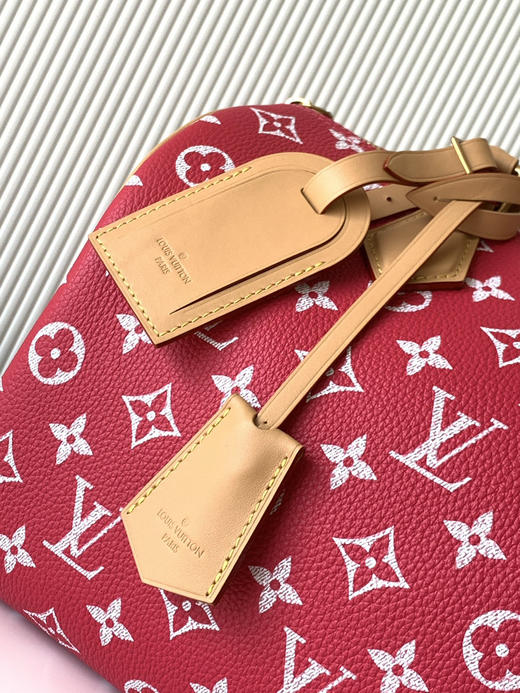 秋冬特惠💰1670 渠道级LV【全钢五金 MB163c01变码芯片】te级LV 全套包装 M14064玫红色 本款Speedy P9 Bandoulière30手袋 商品图5