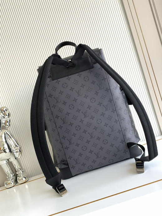 秋冬特惠💰1570 渠道级LV【全钢五金 MB163c01变码芯片】te级LV 全套包装 M45419黑拼灰花 本款Christopher中号双肩包 商品图2