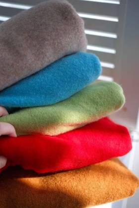 天衣无缝小V领连帽羊毛衫