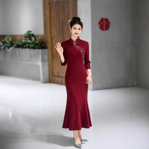 喜婆婆婚宴装春夏季结婚礼服妈妈年轻款鱼尾旗袍	 62510 商品图1