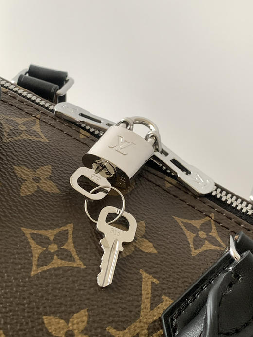 秋冬特惠💰1400 渠道级LV【全钢五金 MB163c01变码芯片】te级LV 全套包装 M12243老花黑皮 Speedy Soft 30 Dark手袋 商品图5