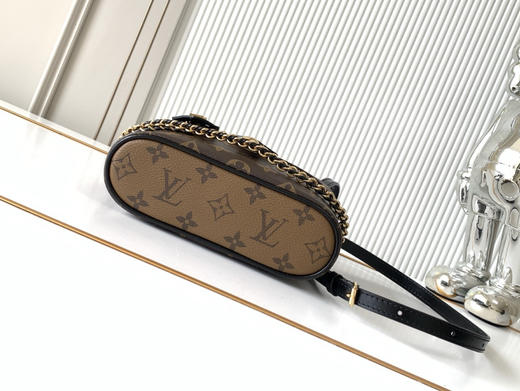 秋冬特惠💰1220 渠道级LV【全钢五金 MB163c01变码芯片】te级LV 全套包装 化妆盒子 实拍 M47125老花Vanity Chain Pouch 手袋 商品图3