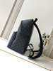 秋冬特惠💰1450 渠道级LV【全钢五金 MB163c01变码芯片】te级LV 全套包装 M43186黑花 风格休闲而精致，此款Apollo双肩包 商品缩略图1