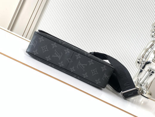 秋冬特惠💰1170 渠道级LV【全钢五金 MB163c01变码芯片】te级LV 全套包装 M46255黑花 本款 District 小号邮差包 商品图3