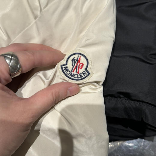 蒙家连帽小短款羽绒服 商品图3