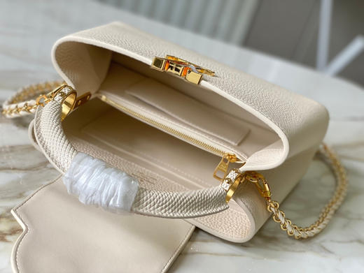 秋冬特惠💰1700 渠道级LV 新品 te级LV 动态芯片 M25611/M48865奶白蜥蜴贝母链条 本款手袋 商品图4