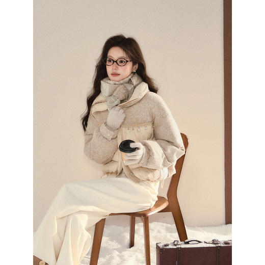 鹿向南「香槟气泡」燕麦色90白鸭绒设计感羽绒服女冬季保暖面包服 商品图4