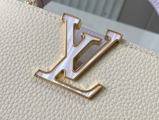 秋冬特惠💰1750 渠道级LV 新品 te级LV 动态芯片 M15117/M48865浅紫拼奶白珍珠花朵款 商品图3