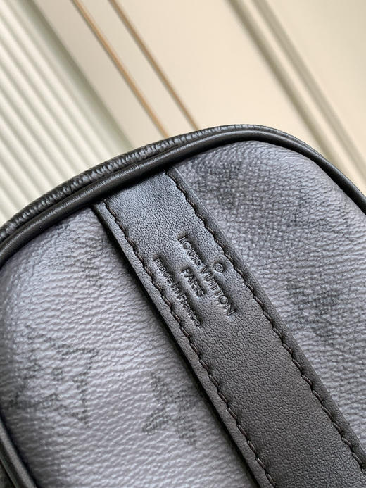 秋冬特惠💰1250 渠道级LV【全钢五金 原厂皮MB163c01变码芯片】te级LV 全套包装 M46271黑花 本款Keepall 25 手袋 商品图6