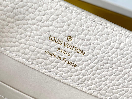 秋冬特惠💰1700 渠道级LV 新品 te级LV 动态芯片 M25611/M48865奶白蜥蜴贝母链条 本款手袋 商品图6