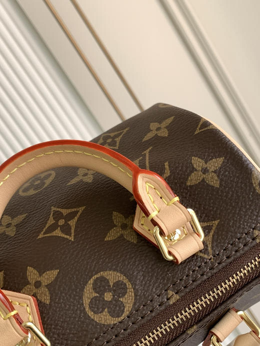 秋冬特惠💰980 渠道级LV【全钢五金 变码芯片】te级LV 全套包装 M61252老花 手袋 商品图6