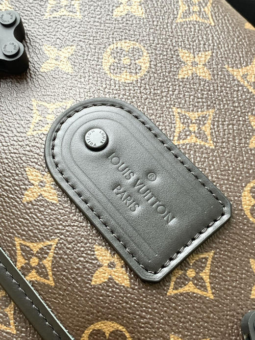 秋冬特惠💰1390 渠道级LV【全钢五金 MB163c01变码芯片】te级LV 全套包装 M46972老花 本款 LV Trail 邮差包 商品图4