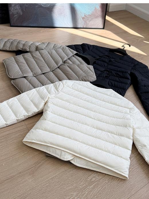 【冬季女装  】（预售3-7天）90%白鹅绒长袖羽绒内胆女短款内搭V领轻薄修身可打底可外穿鹅绒服 商品图3