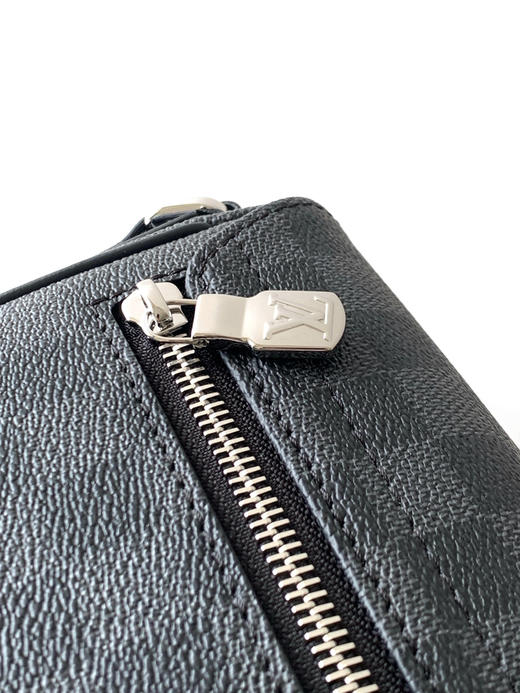 秋冬特惠💰1170 渠道级LV【全钢五金 MB163c01变码芯片】te级LV 全套包装 M46710黑格 本款 District 小号邮差包 商品图5