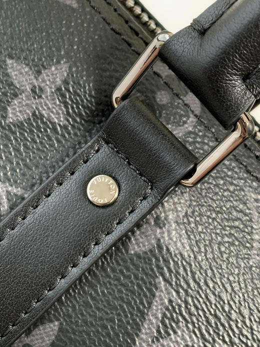 秋冬特惠💰1230 渠道级LV【全钢五金 MB163c01变码芯片】te级LV 全套包装 M45947黑花 本款手袋 商品图4