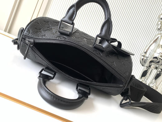 秋冬特惠💰1290 渠道级LV【全钢五金 MB163c01变码芯片】te级LV 全套包装 M20900压花黑 Keepall 系列 商品图7