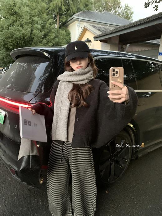 Read Nameless /炭灰苏利羊驼毛短外套+加绒条纹裤（可收脚） 2025/11/24 商品图12