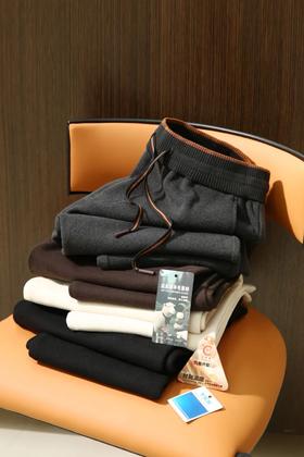 把“老钱奢感”穿进日常 意式羊毛绒休闲裤 ～